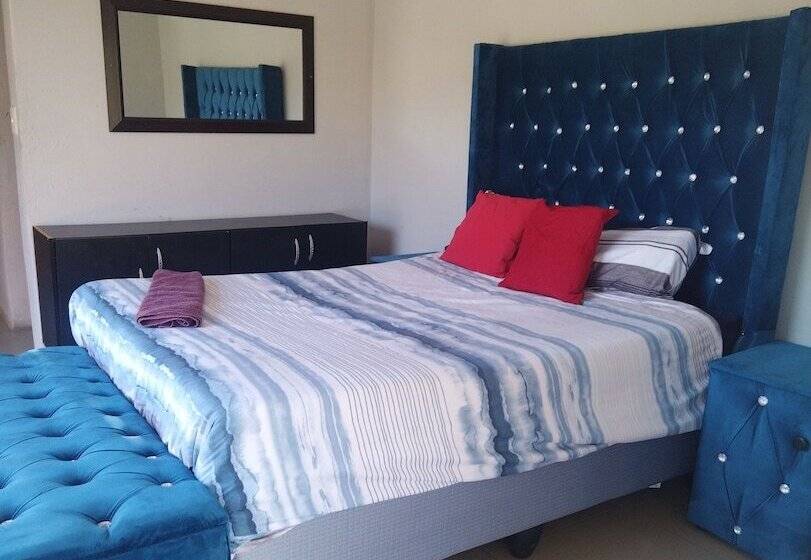 Otel Moholoholo Lodge