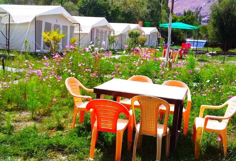 فندق Mountain Camp