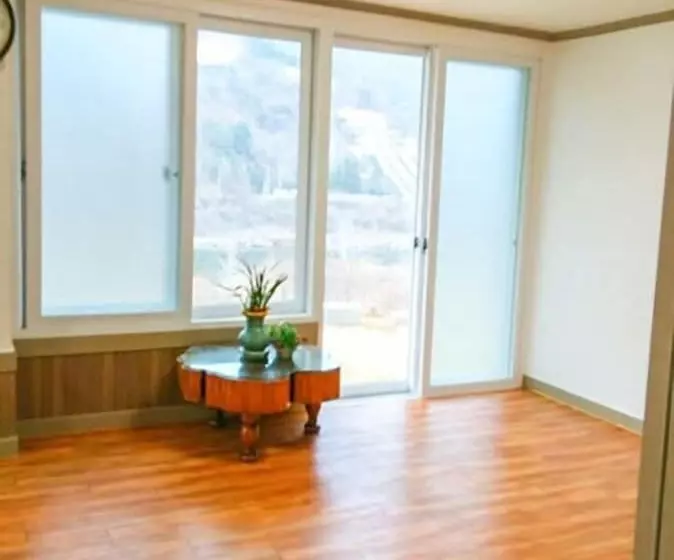 Kkeomeokdari Pension