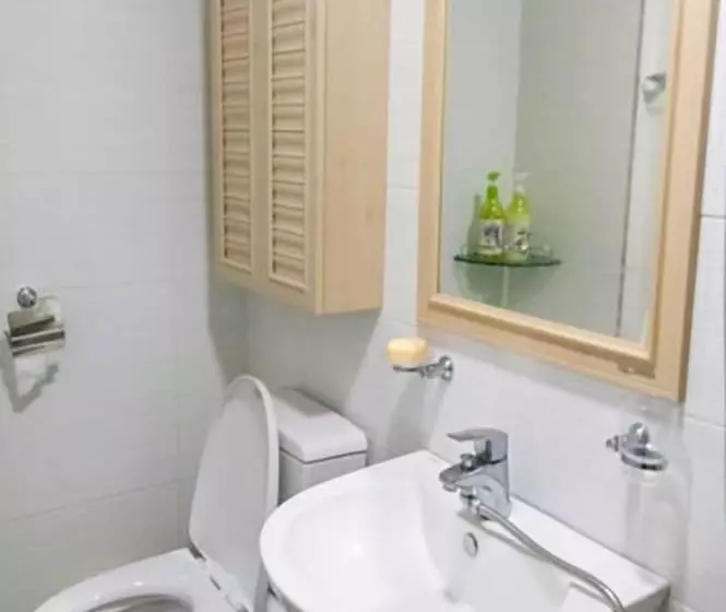 Kkeomeokdari Pension