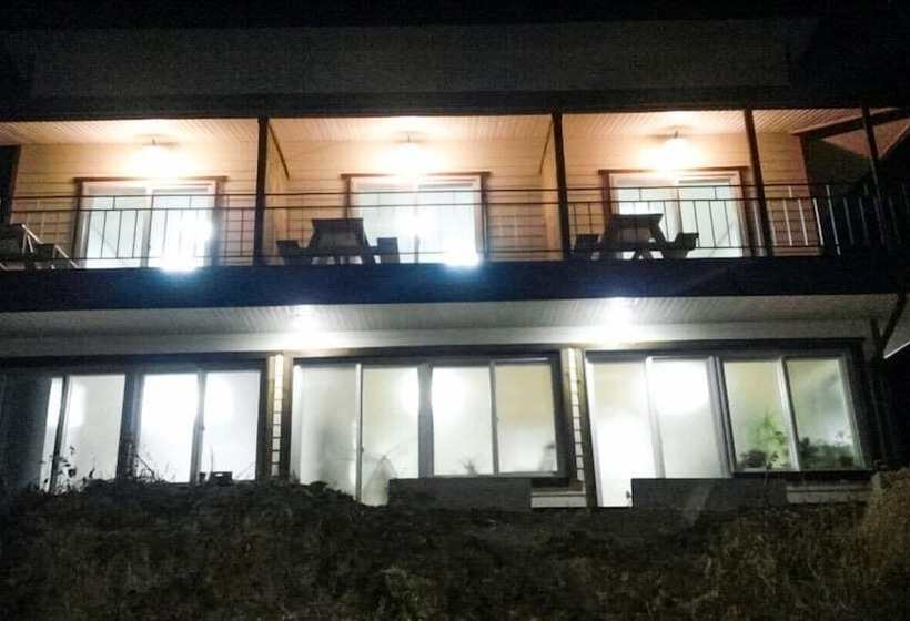 Kkeomeokdari Pension