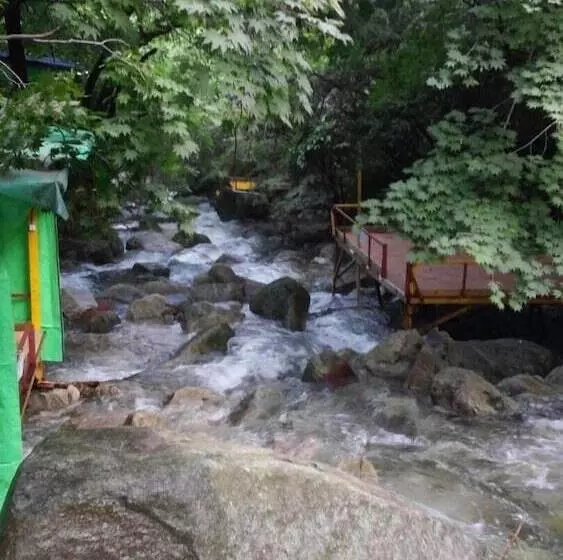 Kkeomeokdari Pension