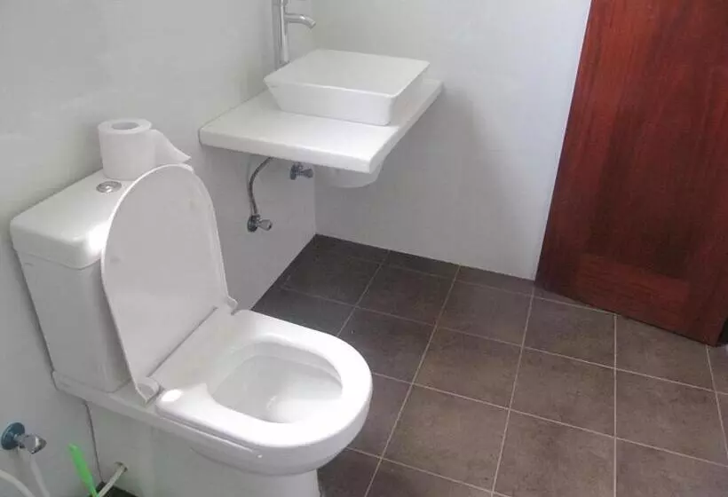 پانسیون Angel Inn Guest House