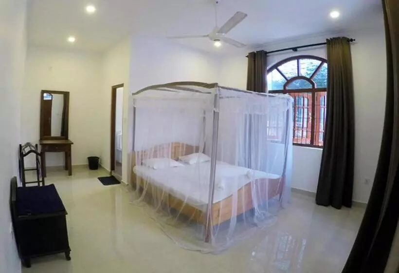 پانسیون Angel Inn Guest House