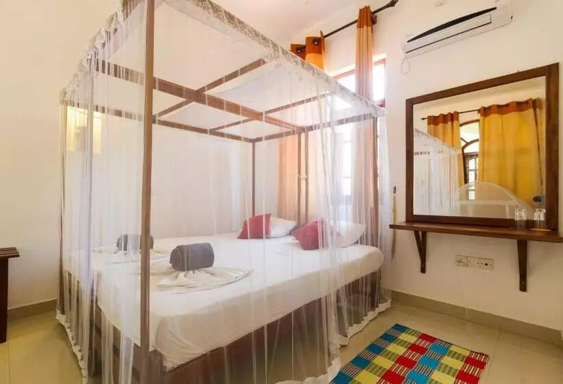 پانسیون Angel Inn Guest House