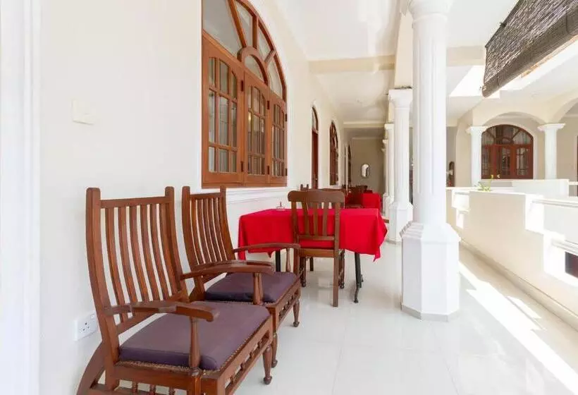 پانسیون Angel Inn Guest House