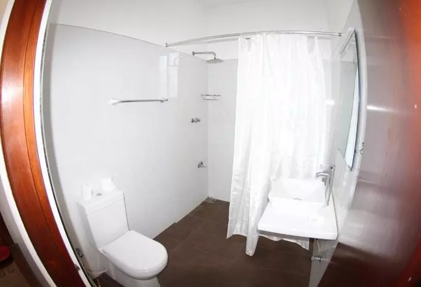 پانسیون Angel Inn Guest House