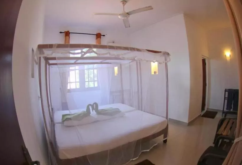 پانسیون Angel Inn Guest House