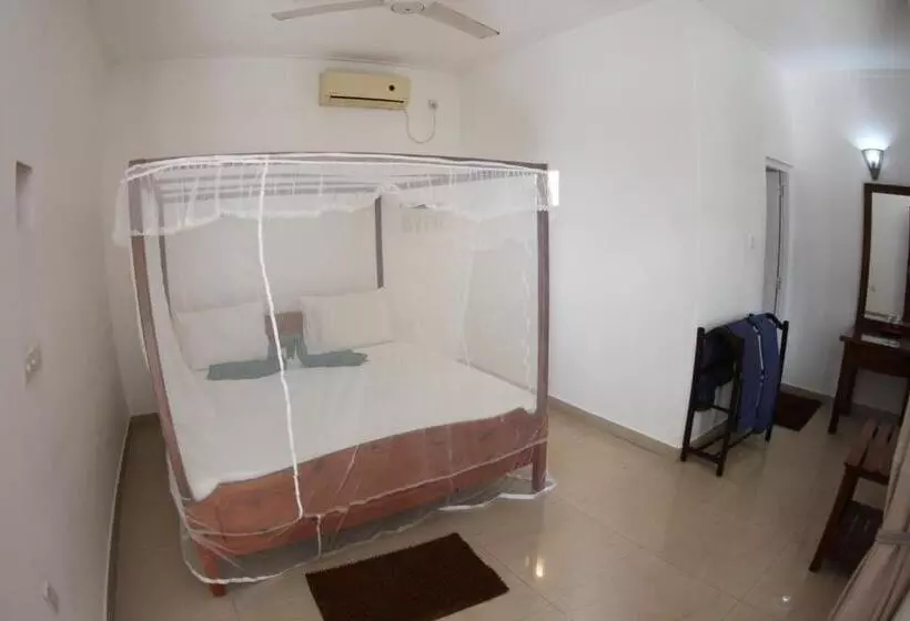 پانسیون Angel Inn Guest House