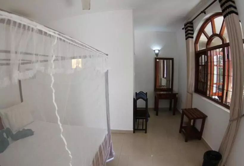 پانسیون Angel Inn Guest House