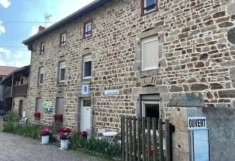 ペンション Auberge Au Saint Georges Du Mazet