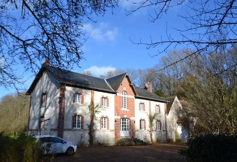 ペンション Le Moulin Et L Olivier