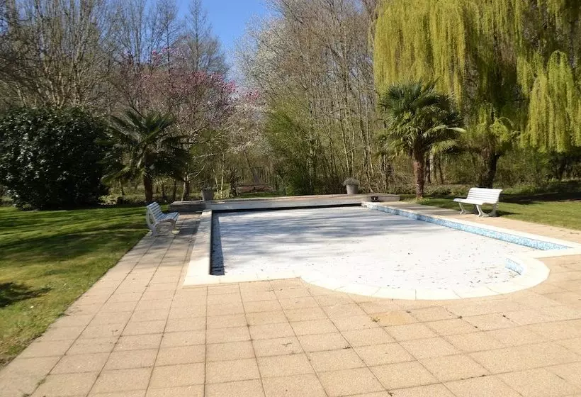ペンション Le Moulin Et L Olivier
