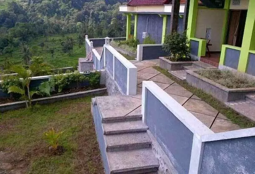 ペンション Senaru Lodge