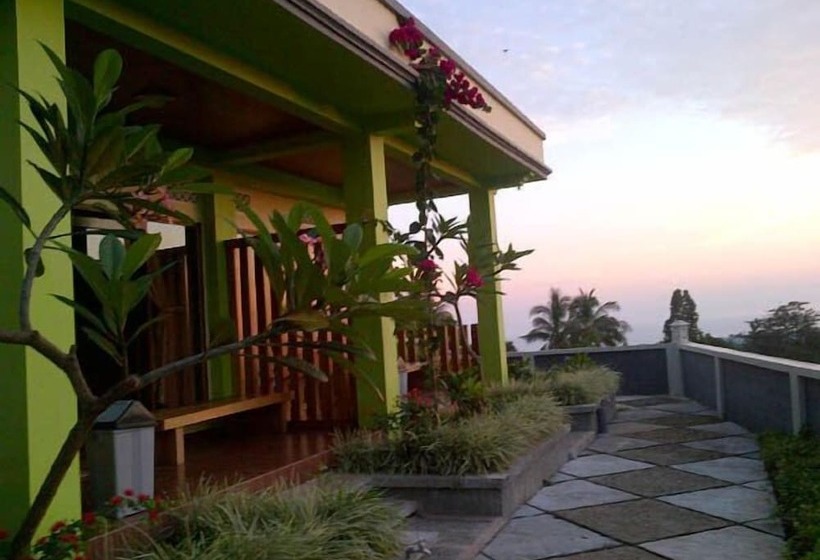 פנסיון Senaru Lodge