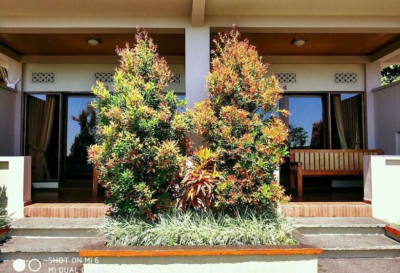 פנסיון Senaru Lodge