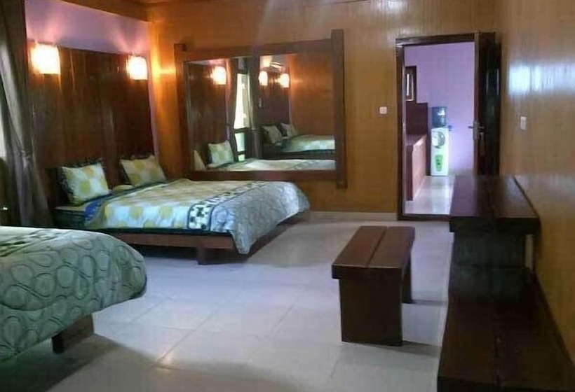 פנסיון Senaru Lodge