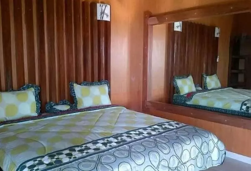 ペンション Senaru Lodge