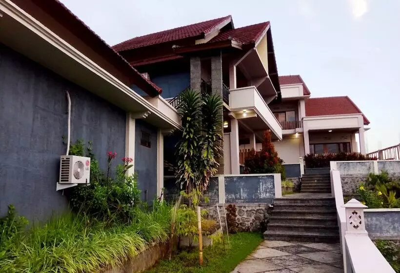 ペンション Senaru Lodge