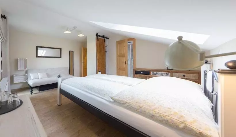 Majatalo Smrcina Resort