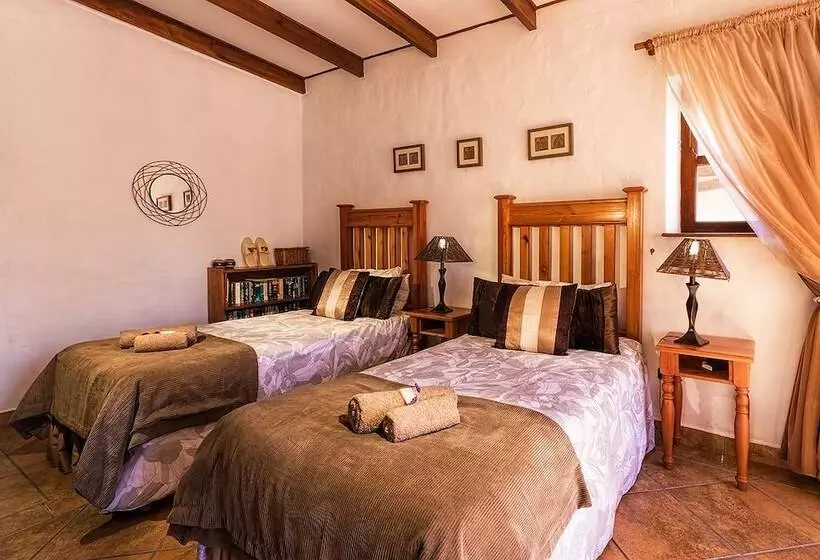 Sandpiper Guest Cottages