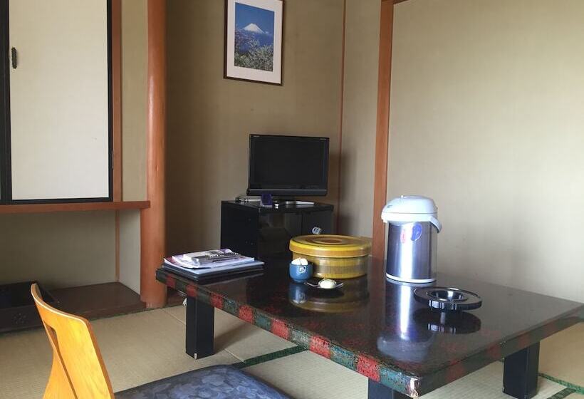 Yugawara Onsen Ryokan Greenso