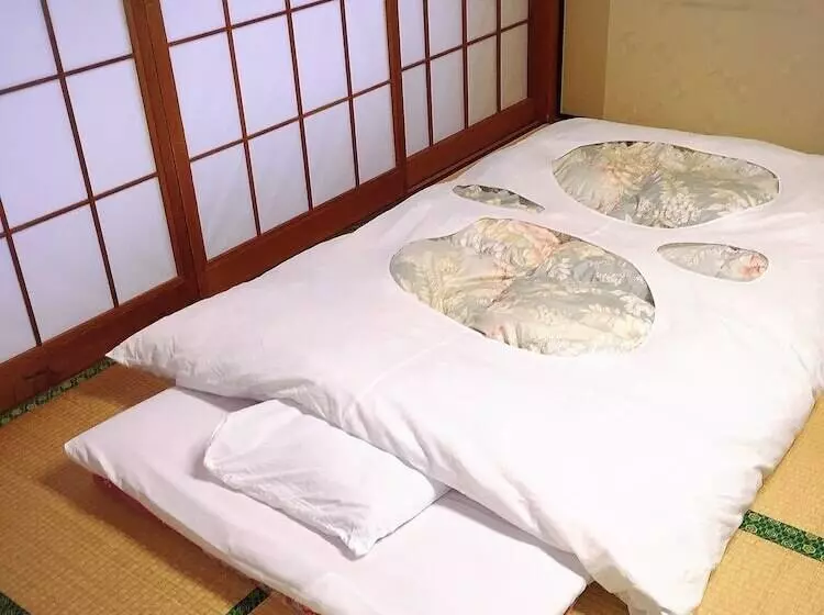 Yugawara Onsen Ryokan Greenso