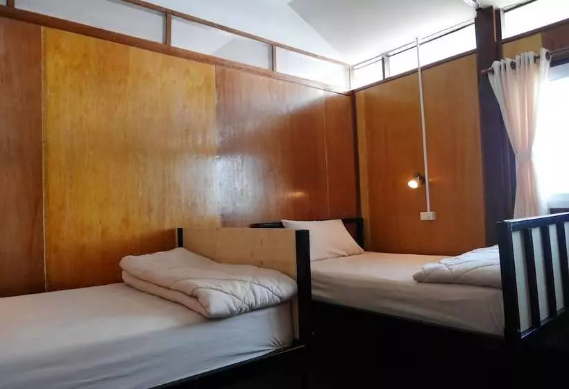 At Pier Hostel Lanta