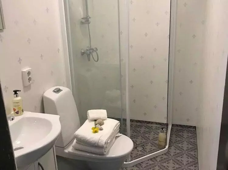 Aamiaismajoitus (B&B) Berg Säteri