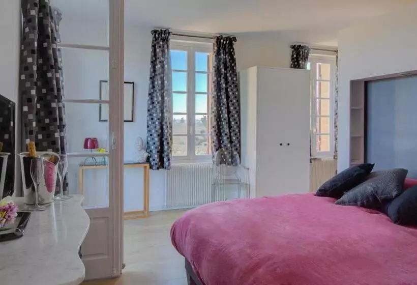 Aamiaismajoitus (B&B) Chateau Du Palanquey & Spa