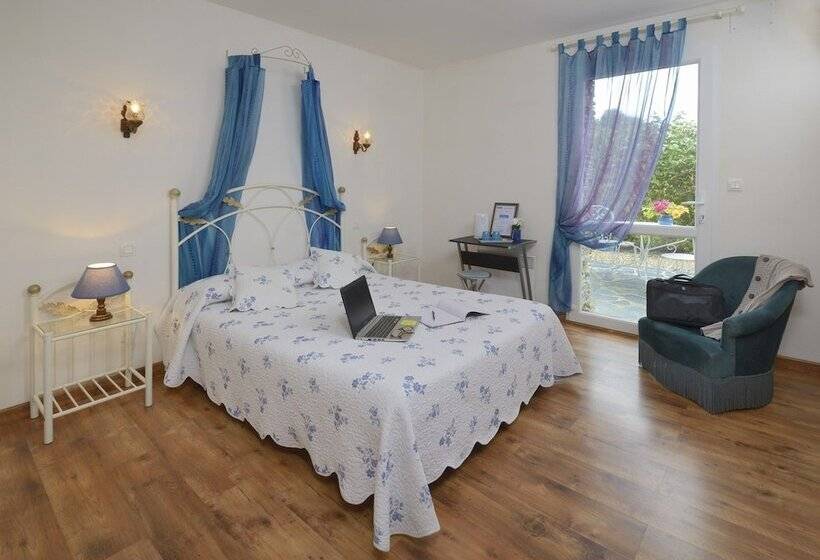 مبيت وإفطار Domaine De La Cour