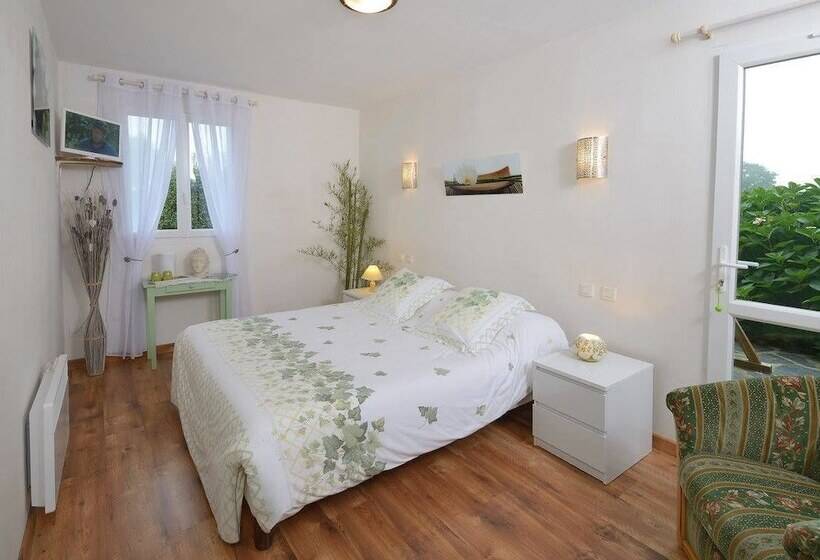 مبيت وإفطار Domaine De La Cour