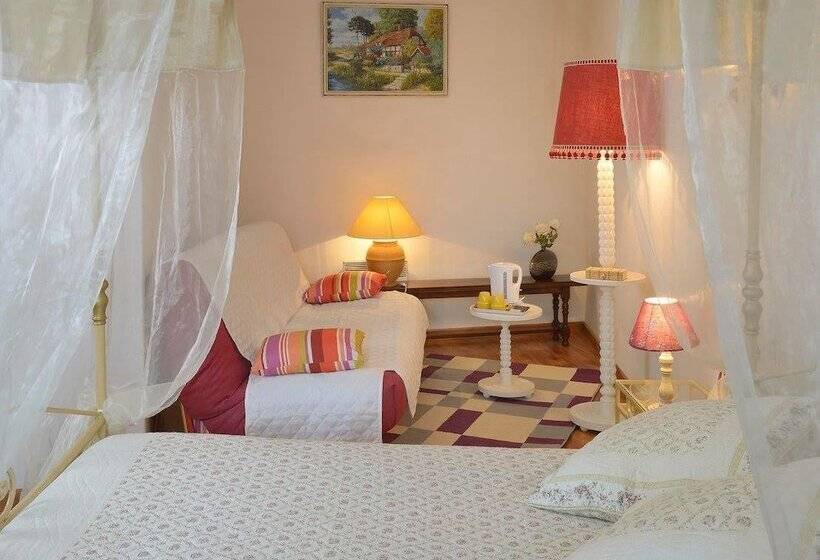 مبيت وإفطار Domaine De La Cour