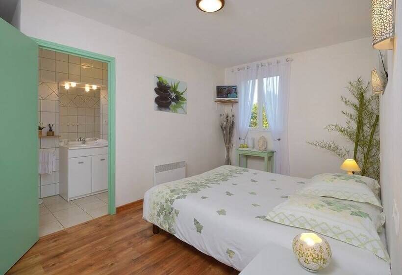 مبيت وإفطار Domaine De La Cour