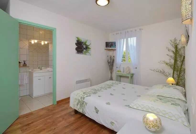 ベッドアンドブレックファースト Domaine De La Cour