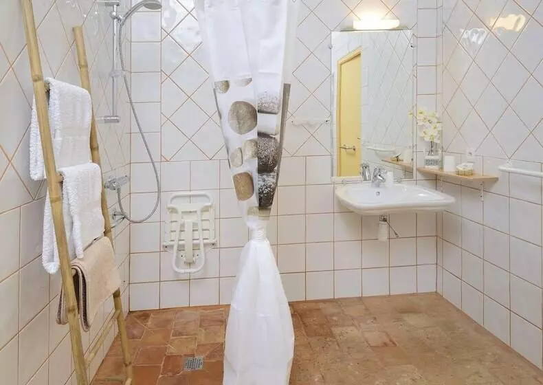 ベッドアンドブレックファースト Domaine De La Cour