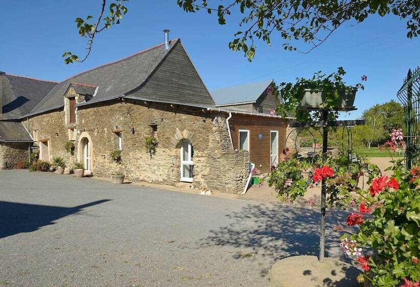 مبيت وإفطار Domaine De La Cour