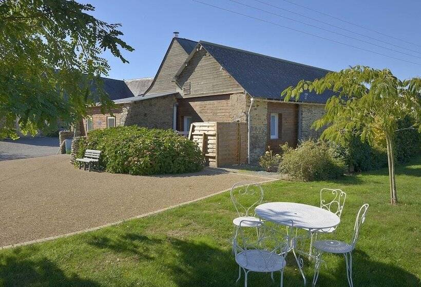 مبيت وإفطار Domaine De La Cour