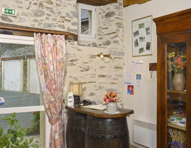 مبيت وإفطار Domaine De La Cour