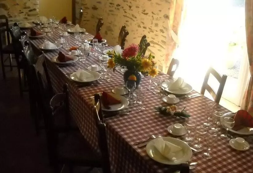 ベッドアンドブレックファースト Domaine De La Cour