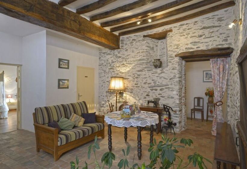 مبيت وإفطار Domaine De La Cour