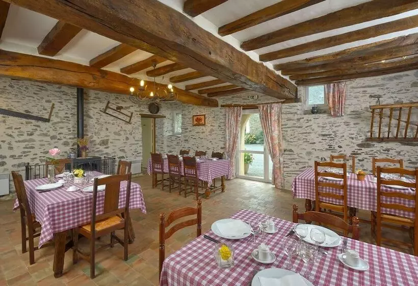 ベッドアンドブレックファースト Domaine De La Cour