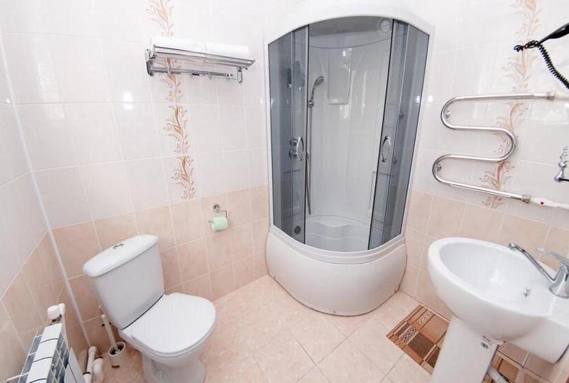 مسافرخانه Aristokrat