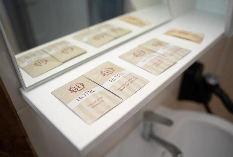 مسافرخانه Aristokrat