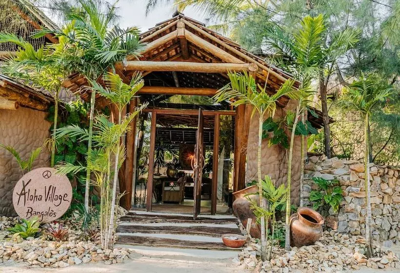 ホテル Aloha Village