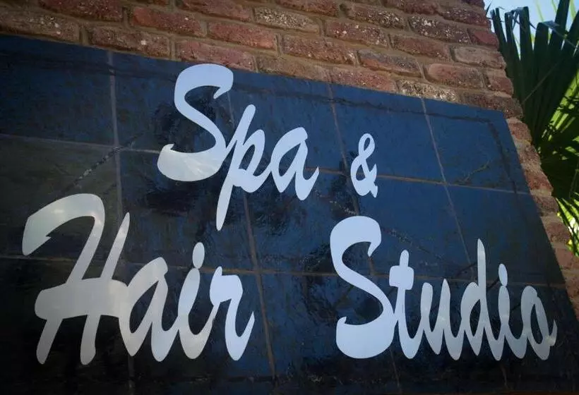 Hotelli Areena Riverside Resort