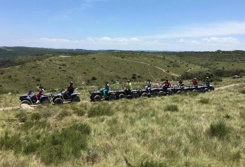 Hotelli Areena Riverside Resort