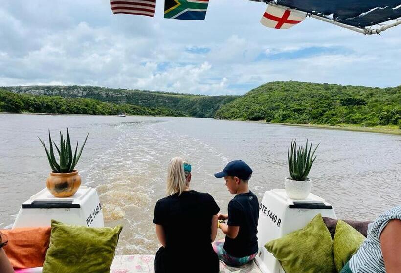 호텔 Areena Riverside Resort