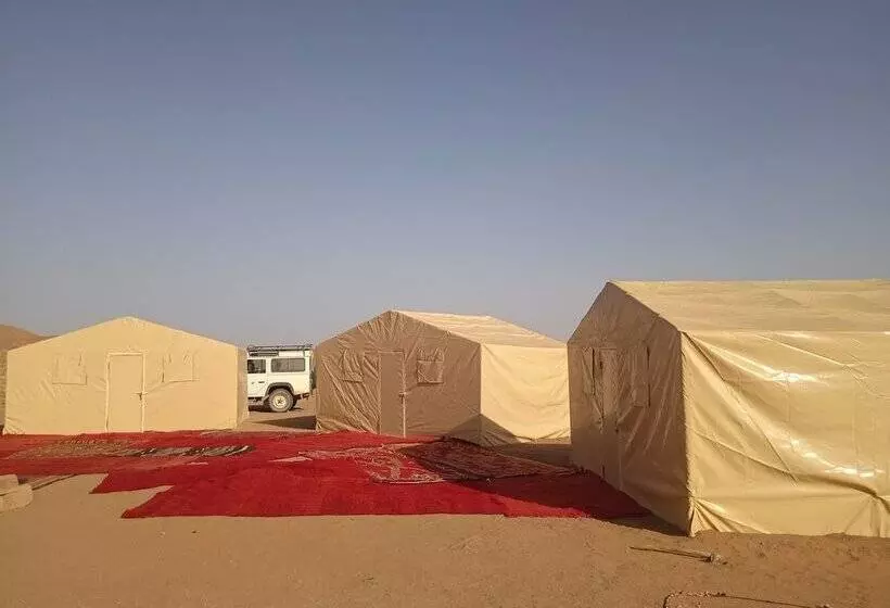 Hotelli Bivouac Les Nomades