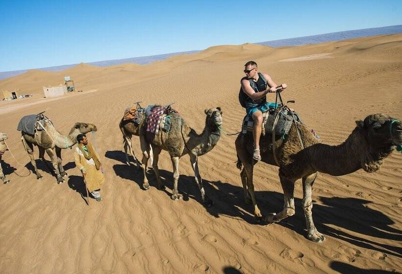 Отель Bivouac Les Nomades